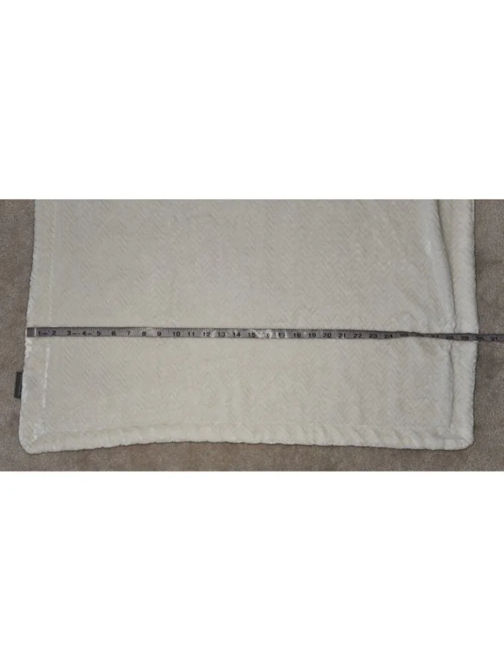 Petit Monde Solid White Embossed Chevron Baby Blanket Fleece Sherpa Soft 30x38
